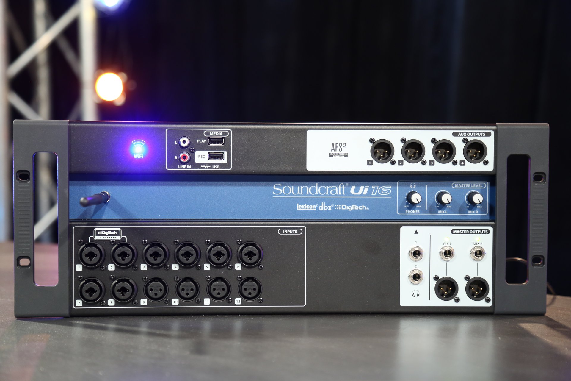 Review : Soundcraft Ui16 — CX Network