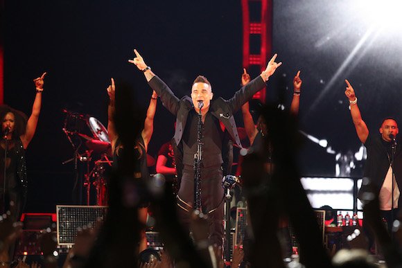October 27th 2015: Robbie Williams Live In Concert, Allphones Arena, Olympic Park Mandatory Credit: INFPhoto.com Ref:infausy-08/Troy Constable